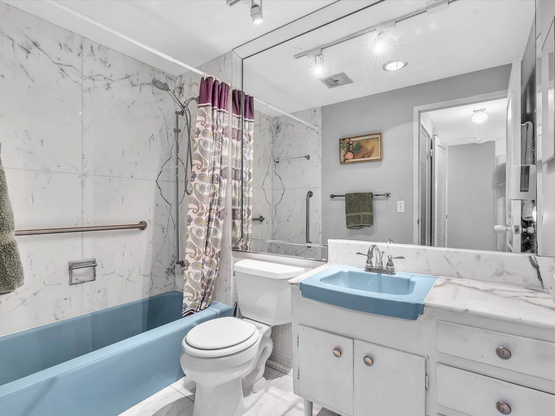 3333 NE 34TH Street, #418, Fort Lauderdale, FL 33308 Mid Century Modern Bath