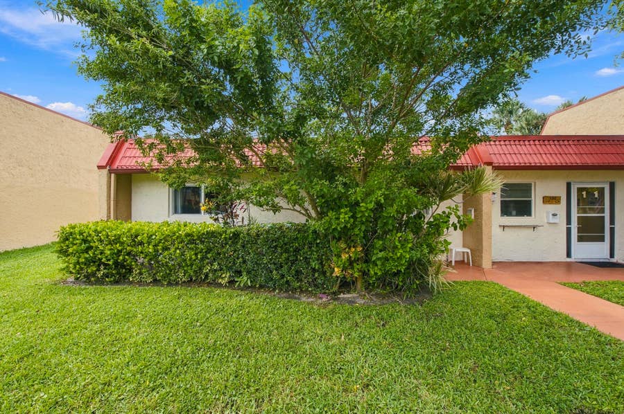 Property photo for 193 Lake Evelyn Drive, West Palm Beach, FL