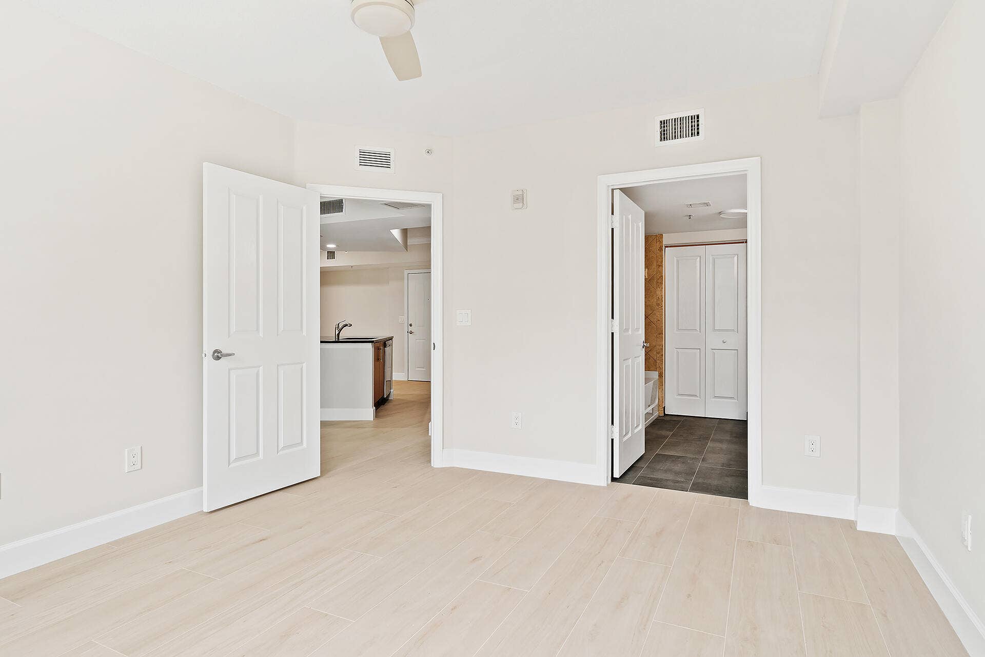 600 S Dixie Highway, #636, West Palm Beach, FL 33401 600-S-DIXIE-HWY-636-33401-014