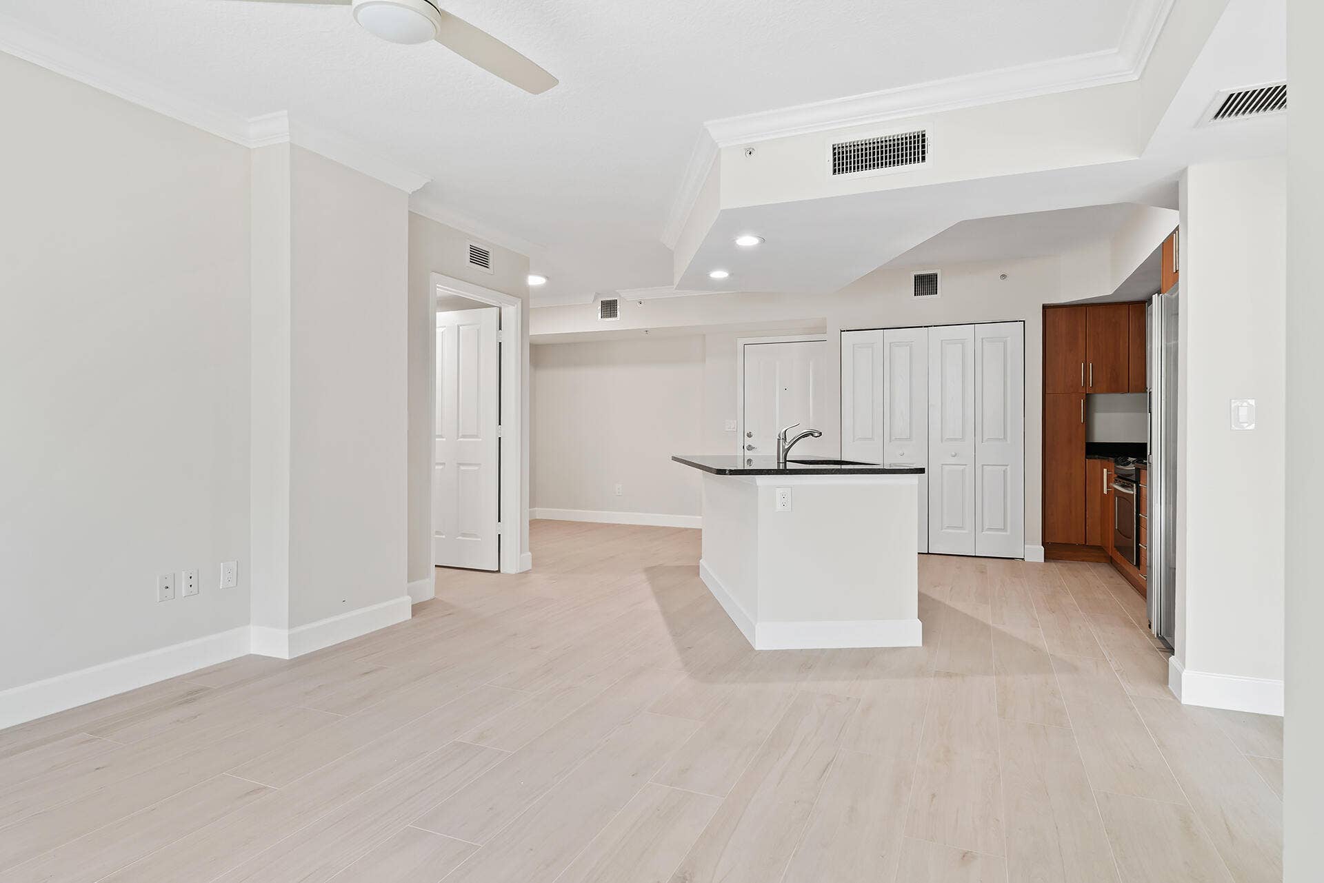 600 S Dixie Highway, #636, West Palm Beach, FL 33401 600-S-DIXIE-HWY-636-33401-008