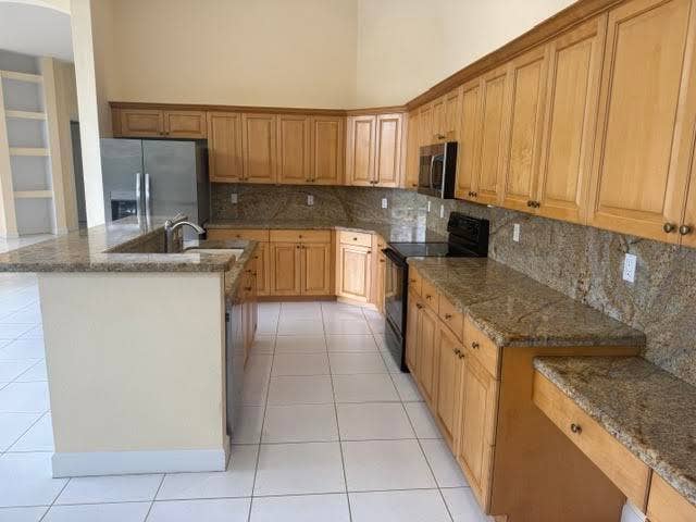 503 NW 118th Way, Coral Springs, FL 33071 0-22