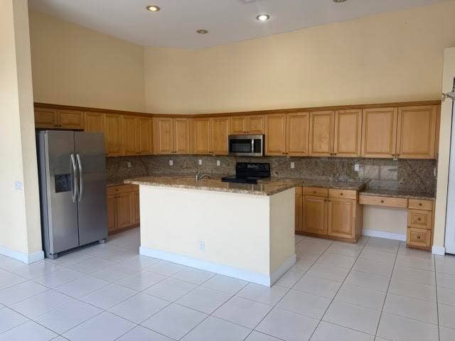 503 NW 118th Way, Coral Springs, FL 33071 0-23