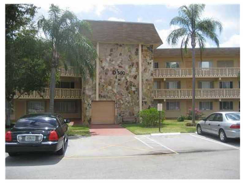Property photo for 500 VILLAGE GREEN Circle W, #107, Palm Springs, FL