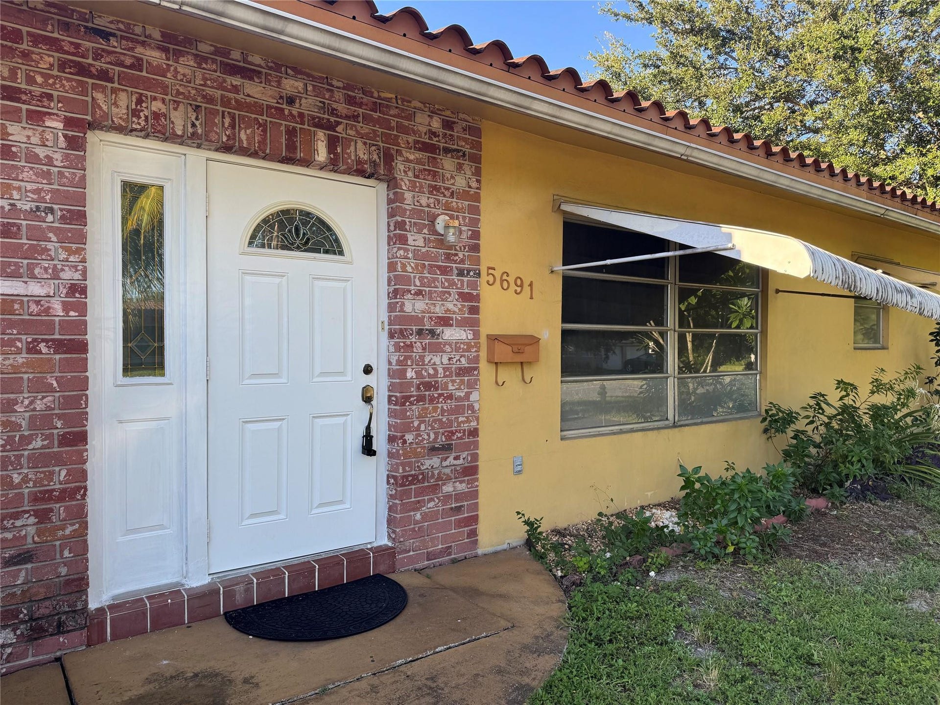 5691 SW 1st Street, Plantation, FL 33317 Photo 1