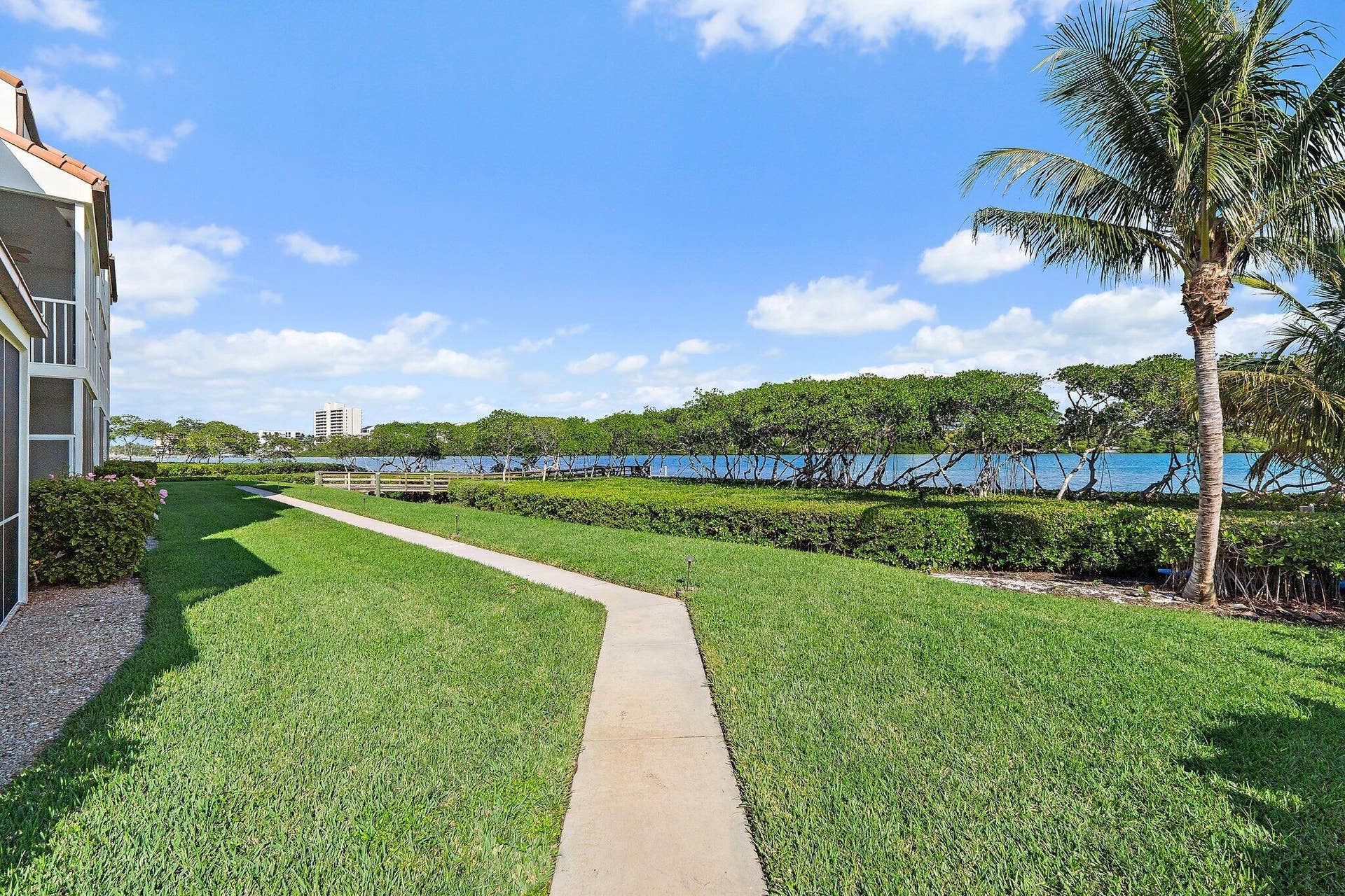 200 WATERWAY Road, #105, Tequesta, Tequesta, FL 33469 077-200WaterwayRd-105-Jupiter-SMALL