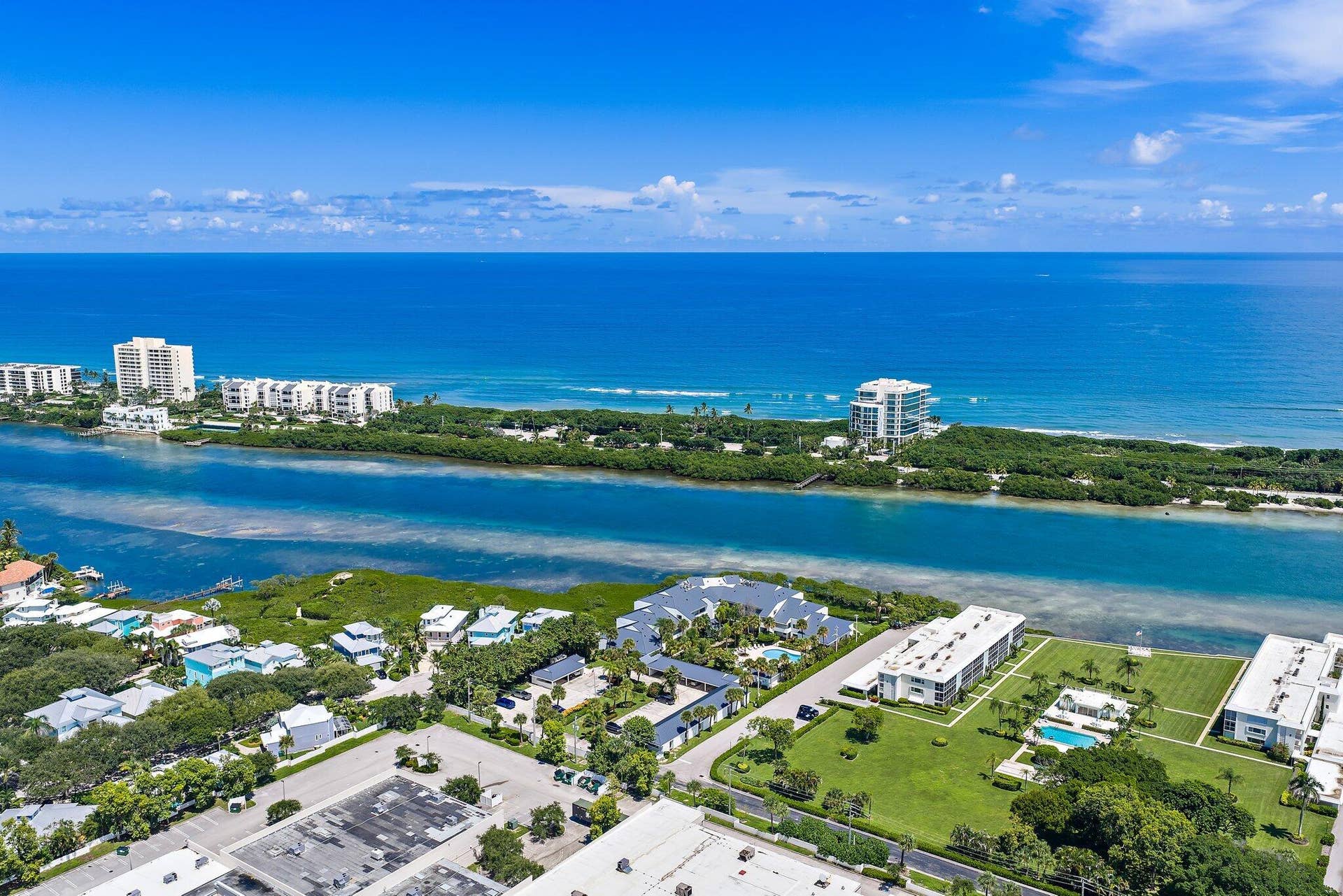 200 WATERWAY Road, #105, Tequesta, Tequesta, FL 33469 017-200WaterwayRd-Tequesta-SMALL
