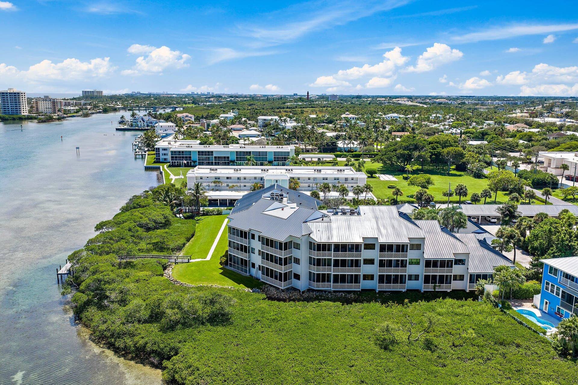 200 WATERWAY Road, #105, Tequesta, Tequesta, FL 33469 012-200WaterwayRd-Tequesta-SMALL