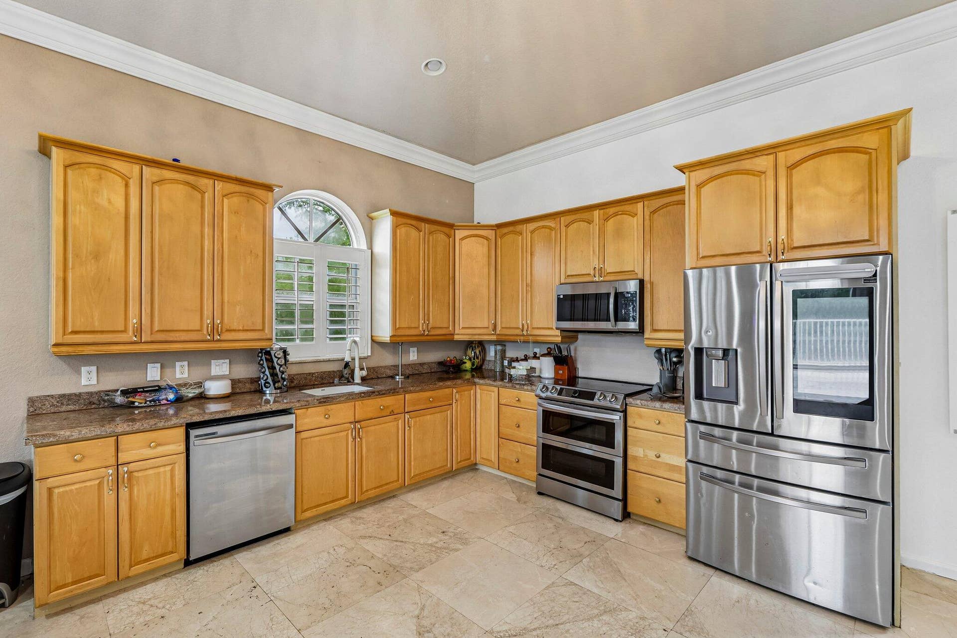6911 NW 84TH Avenue, Parkland, FL 33067 84-web-or-mls-NW 84th Ave-S2409-004
