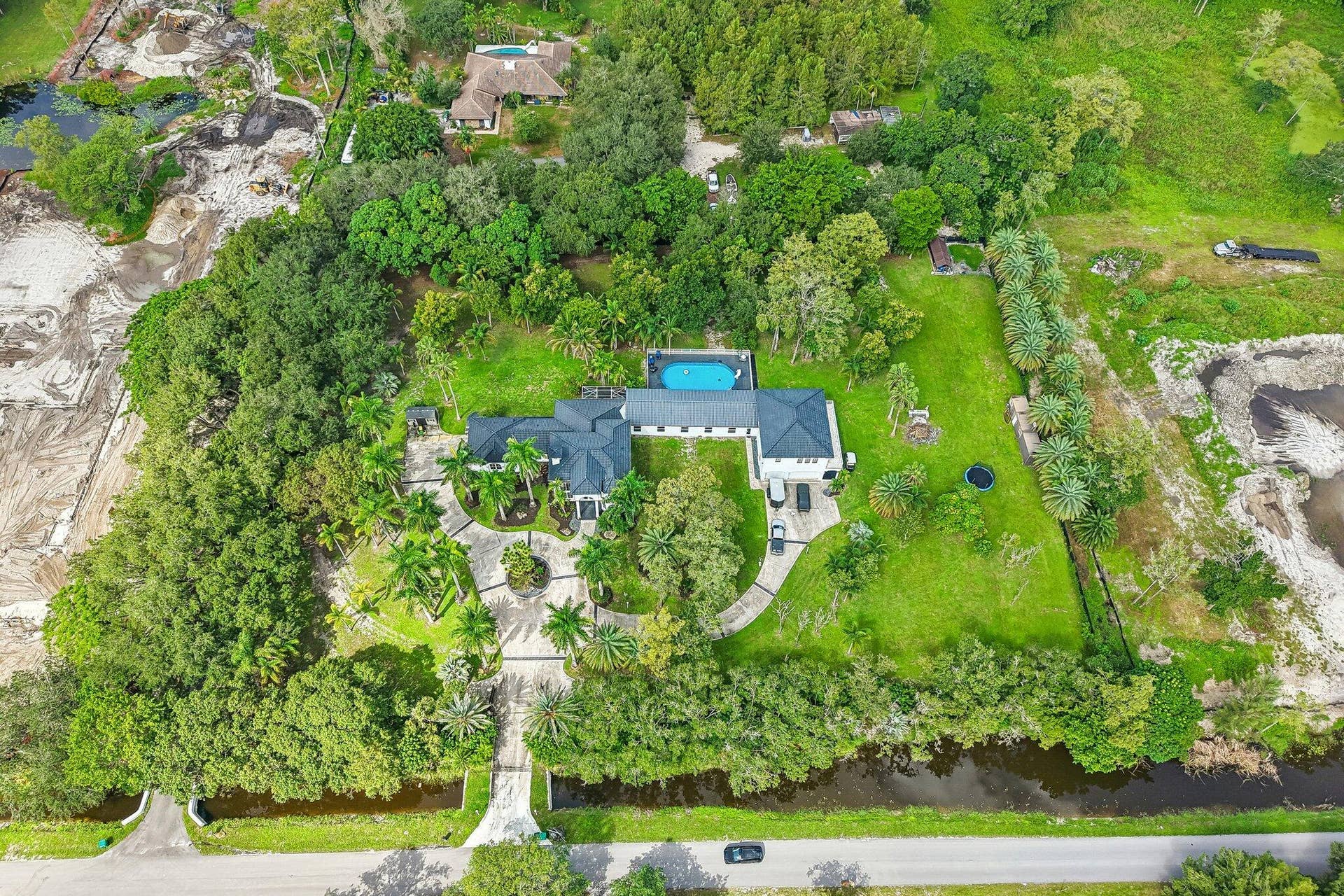 6911 NW 84TH Avenue, Parkland, FL 33067 66-web-or-mls-NW 84th Ave-S1609-066