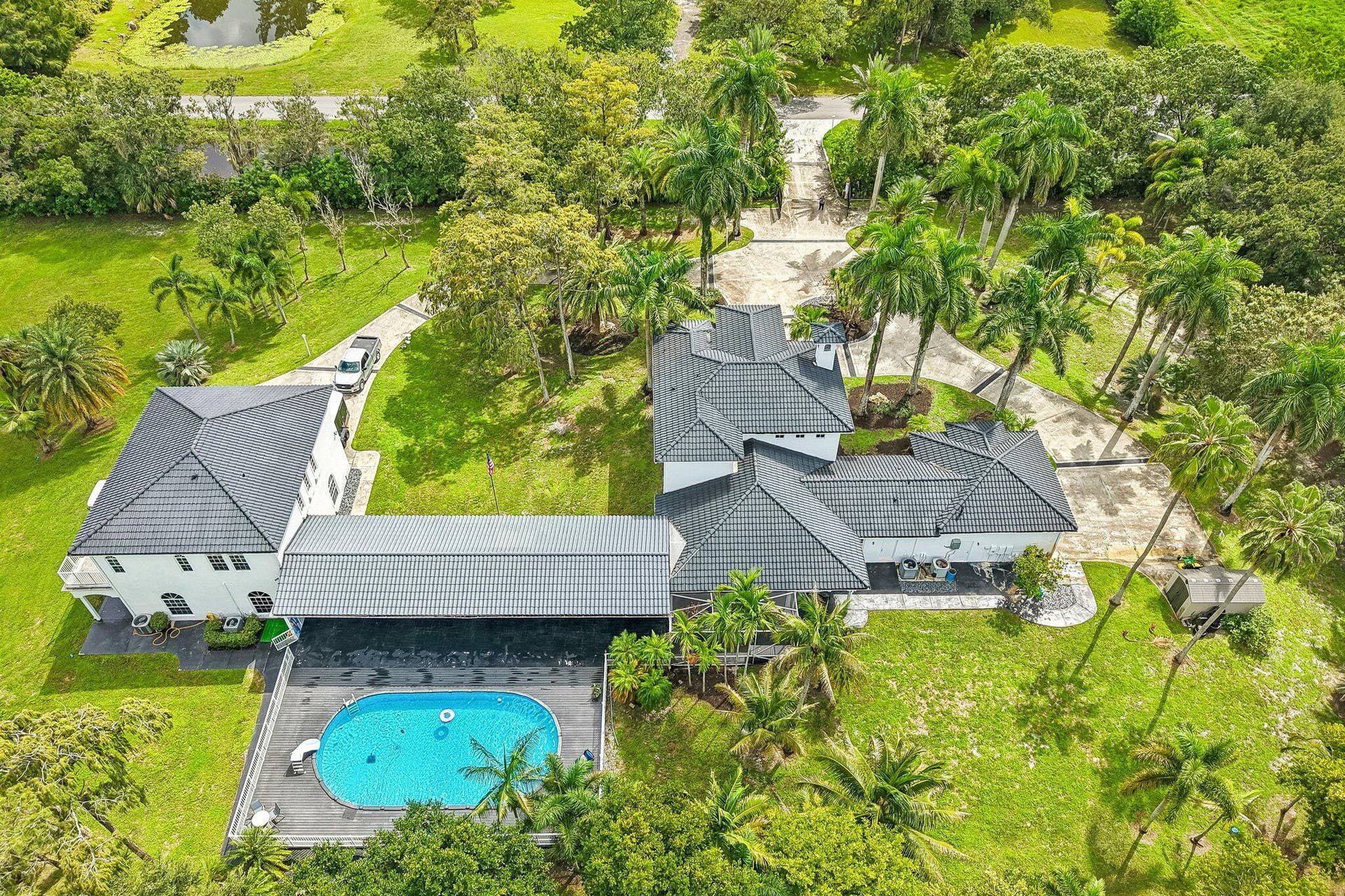 6911 NW 84TH Avenue, Parkland, FL 33067 80-web-or-mls-NW 84th Ave-S1609-080