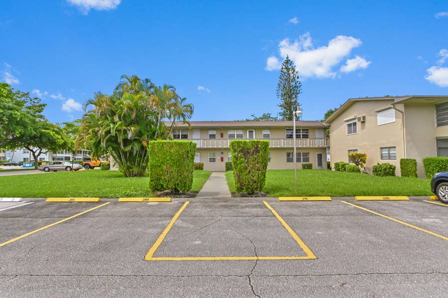 Property photo for 305 Norwich M, West Palm Beach, FL
