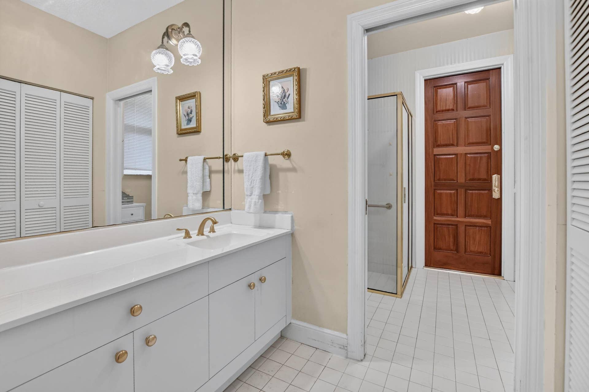 6243 NW 23rd Way, Boca Raton, FL 33496 Guest Bathroom 1