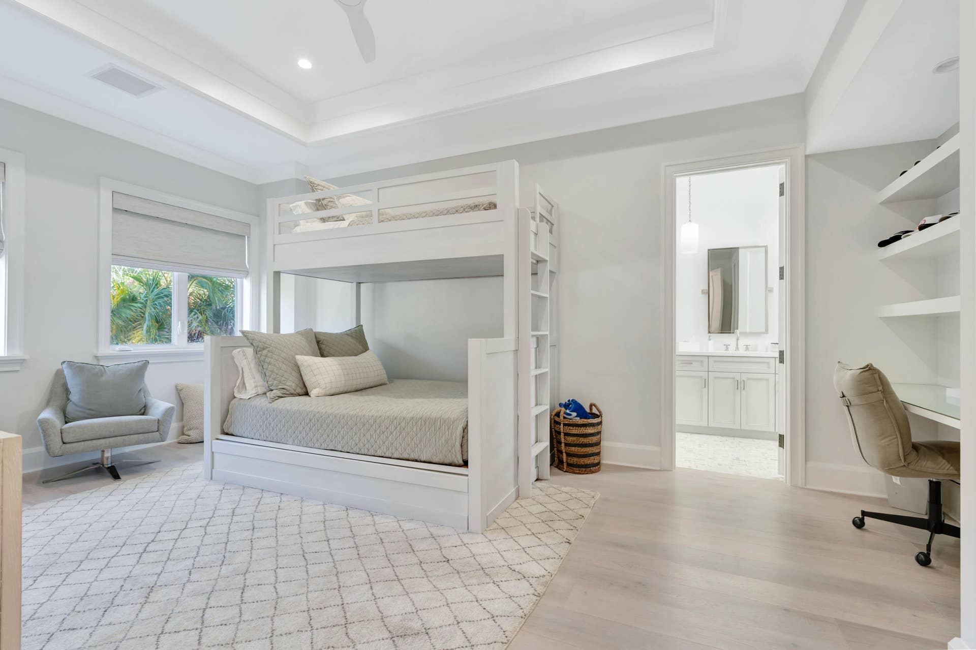 130 Waters Edge Drive, Jupiter, FL 33477 Upstairs bedroom 3
