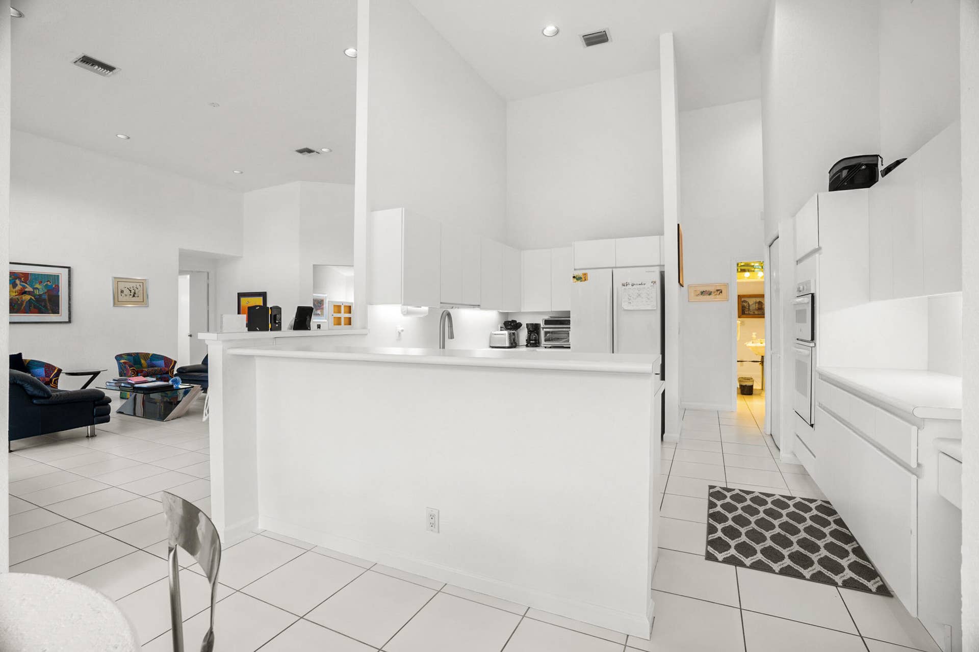 7946 SHELBY Circle, Boca Raton, FL 33496 kitchen