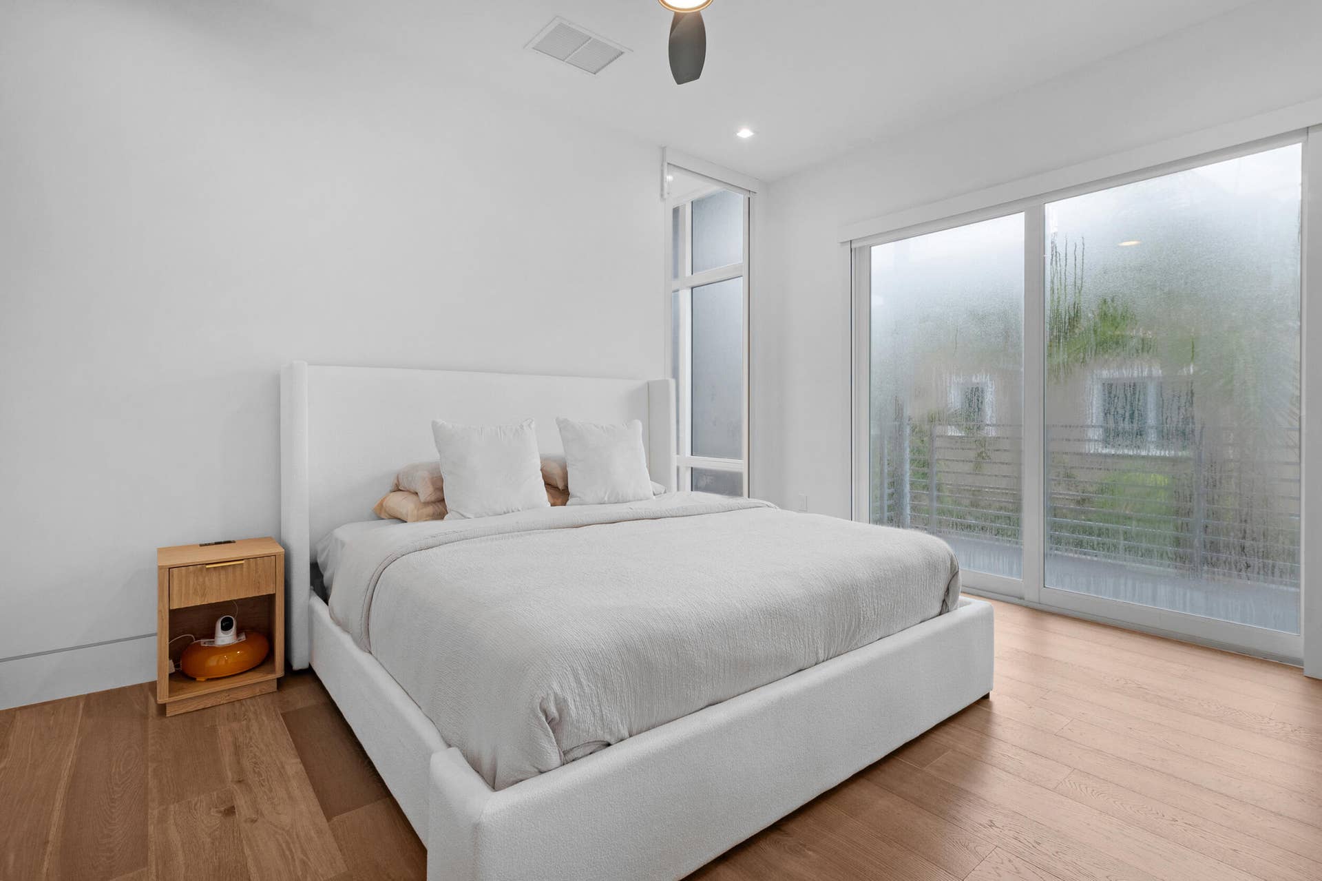 606 NE 8TH Avenue, Fort Lauderdale, FL 33304 29_accutour_01 606-ne-8th-ave -028