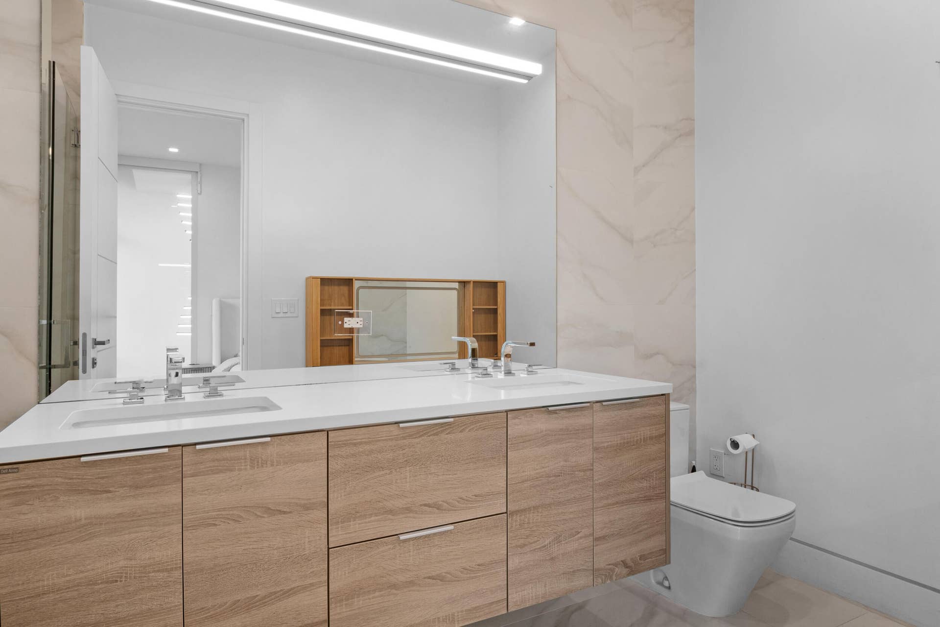 606 NE 8TH Avenue, Fort Lauderdale, FL 33304 42_accutour_01 606-ne-8th-ave -039