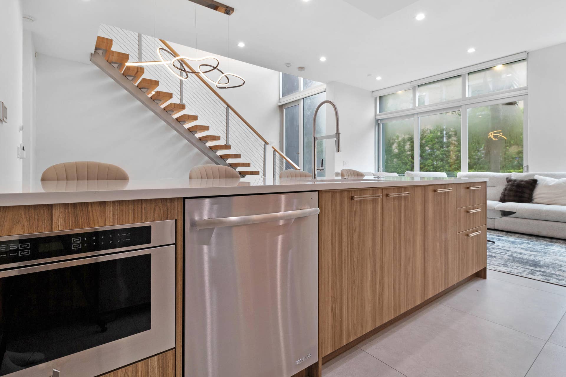 606 NE 8TH Avenue, Fort Lauderdale, FL 33304 22_accutour_01 606-ne-8th-ave -022