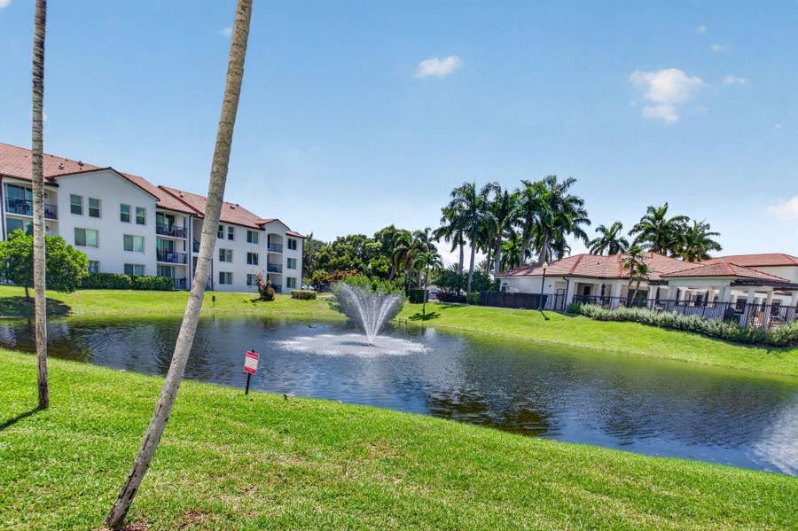Property photo for 417 Villa Circle, Boynton Beach, FL