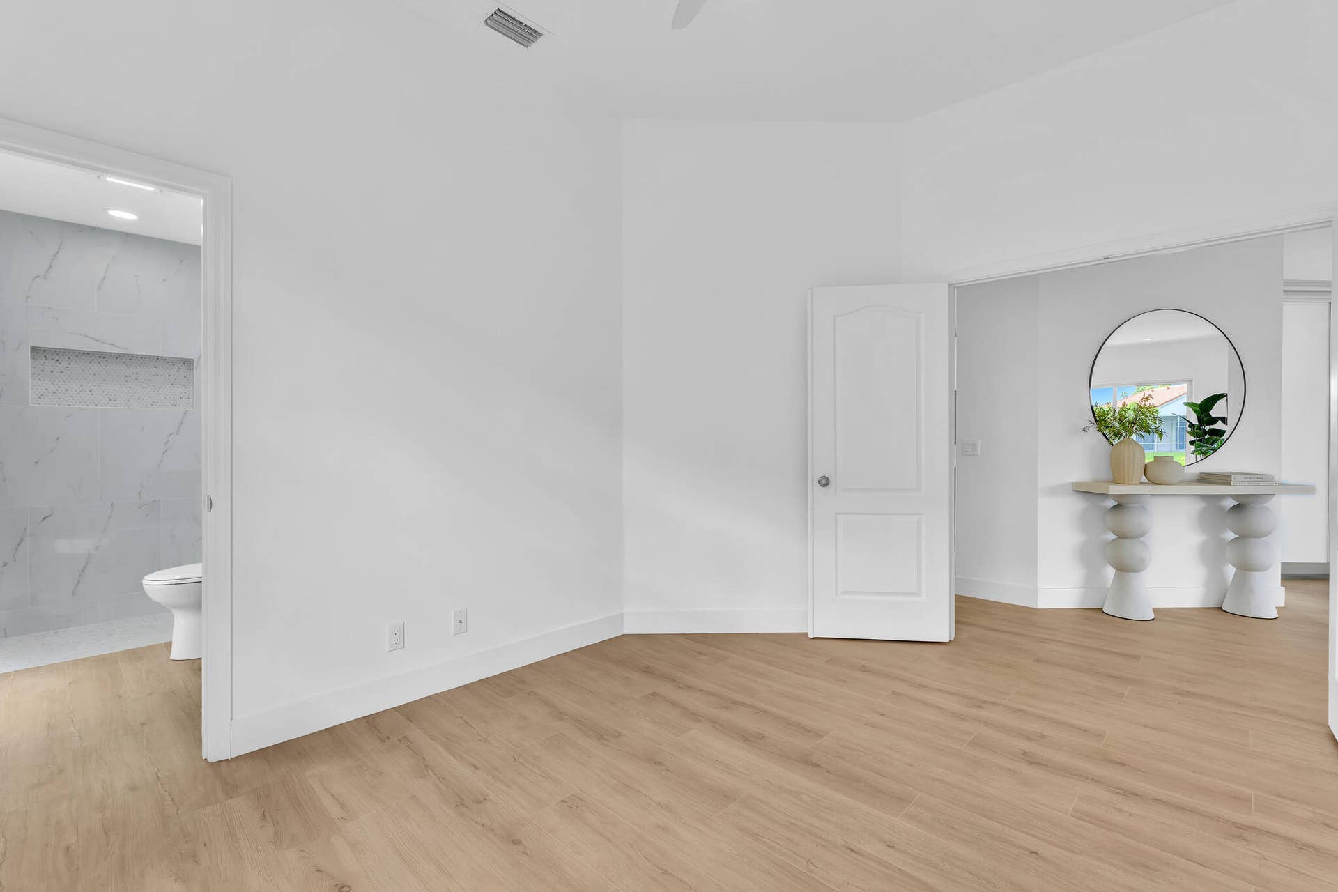 629 Masters Way, Palm Beach Gardens, FL 33418 3rd Bedroom w/ attached bath
