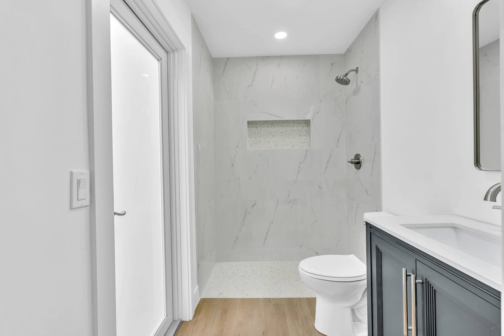 629 Masters Way, Palm Beach Gardens, FL 33418 3rd bath / cabana bath