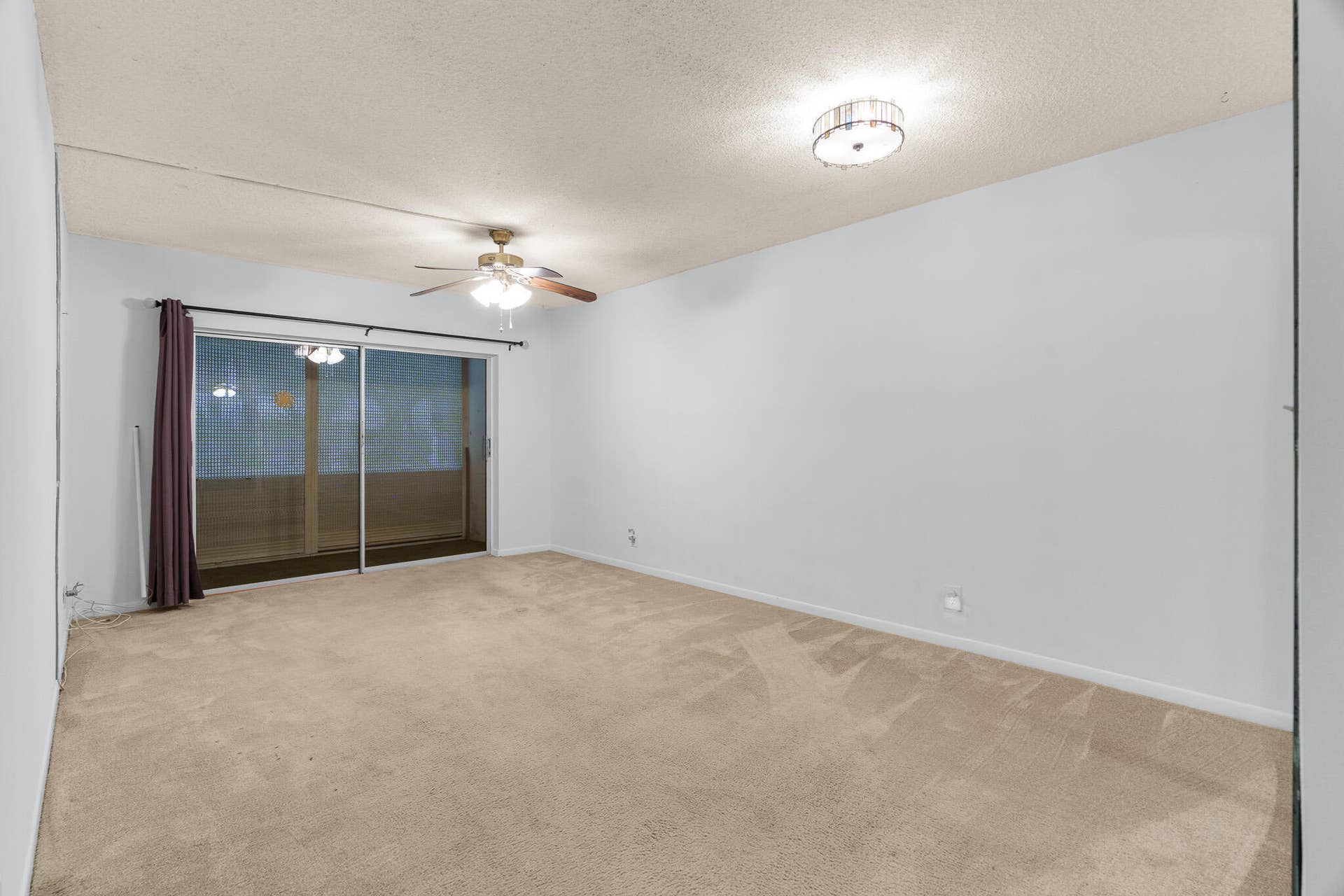 2525 W GOLF Boulevard, #119, Pompano Beach, FL 33064 Living Room