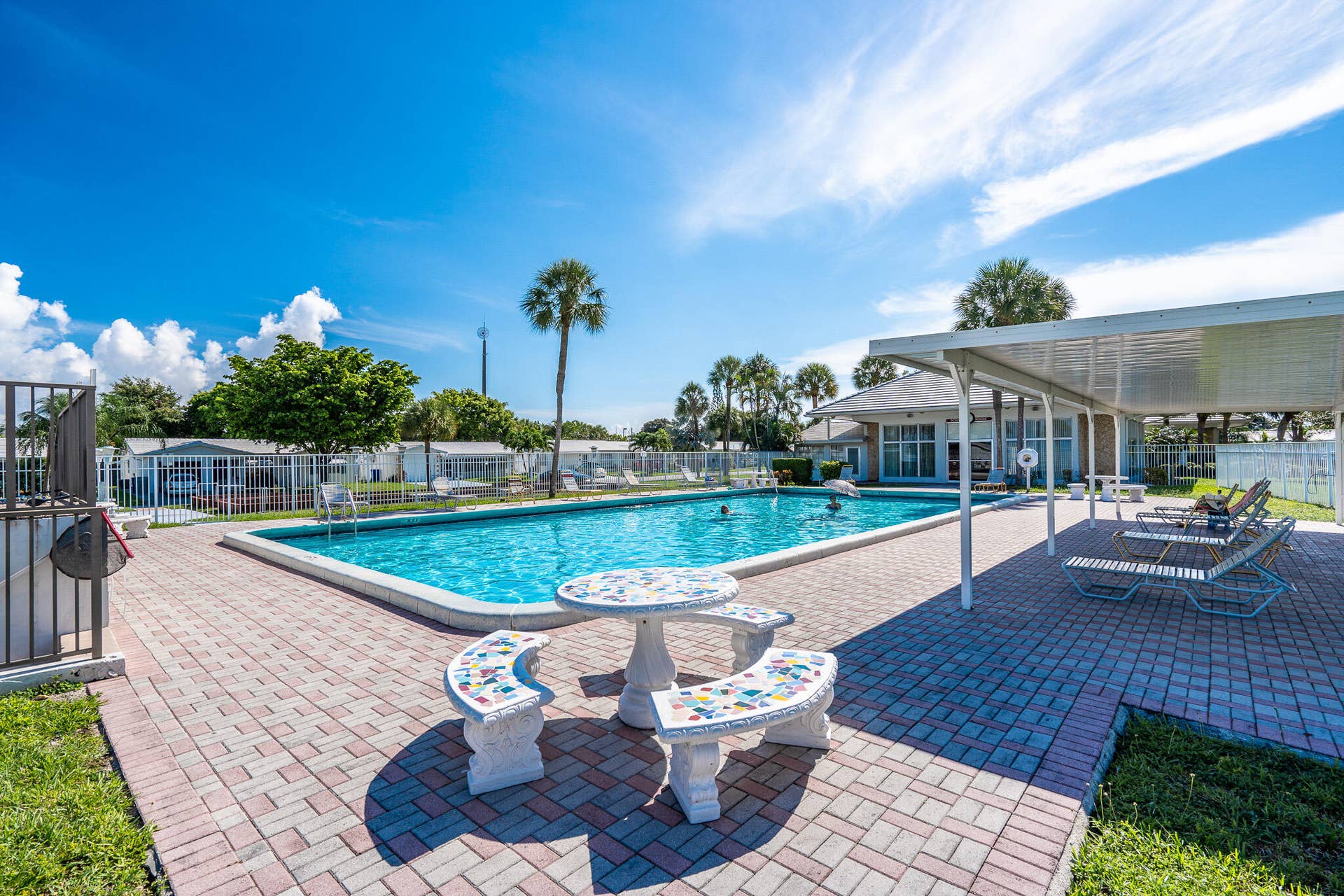2525 W GOLF Boulevard, #119, Pompano Beach, FL 33064 pool