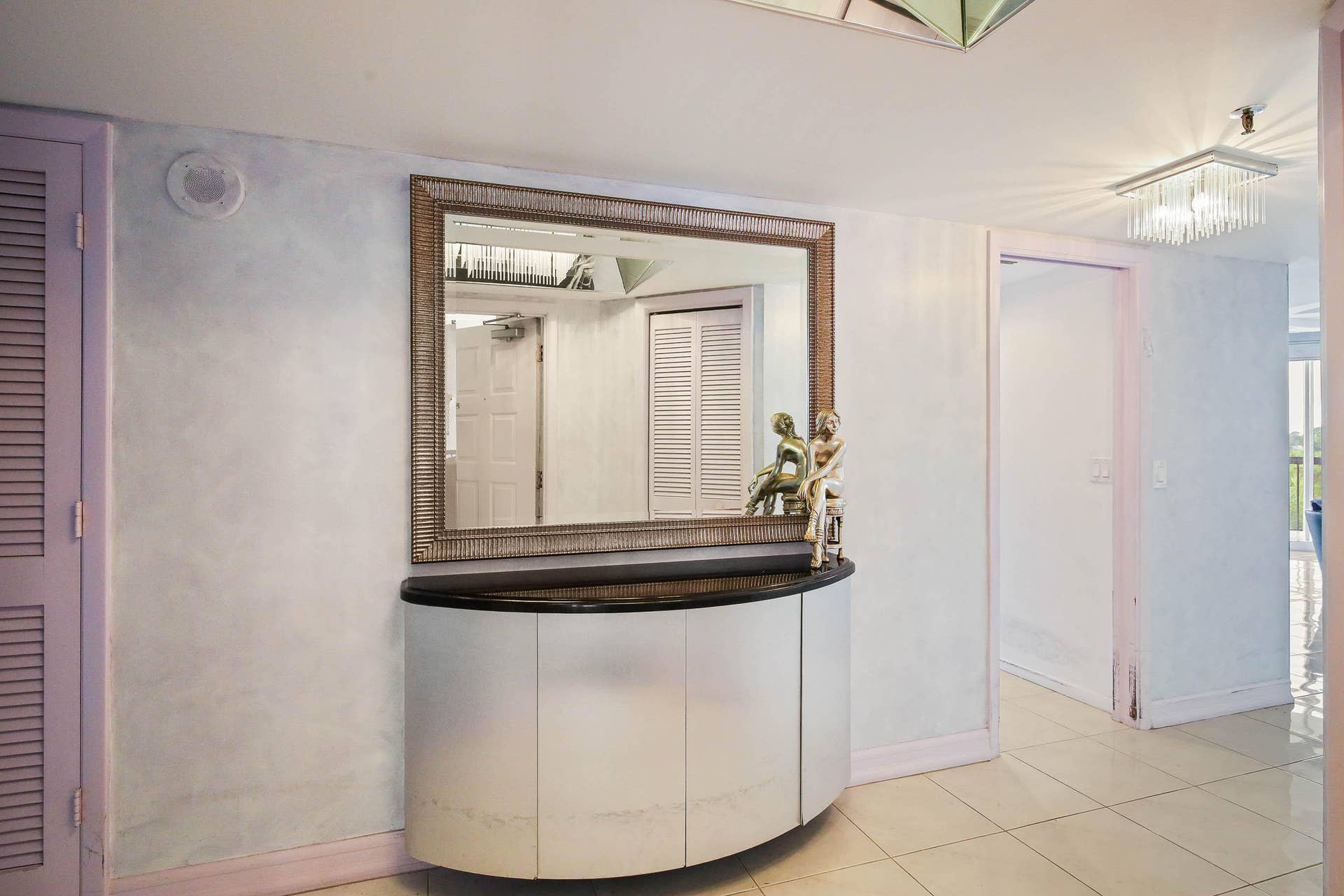 5301 FOUNTAINS Drive S, #501, Lake Worth, FL 33467 foyer
