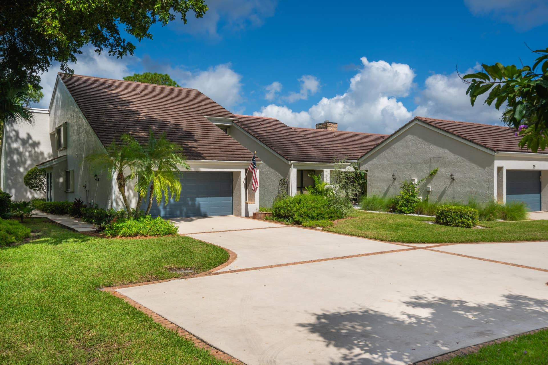 40 Edinburgh Drive, Palm Beach Gardens, FL 33418 Front