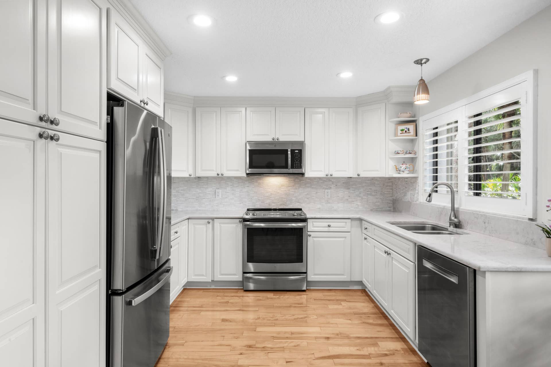 40 Edinburgh Drive, Palm Beach Gardens, FL 33418 Kitchen
