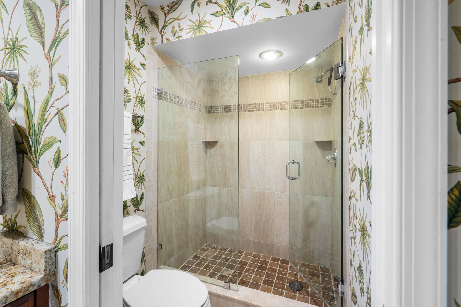 40 Edinburgh Drive, Palm Beach Gardens, FL 33418 Primary Bathroom