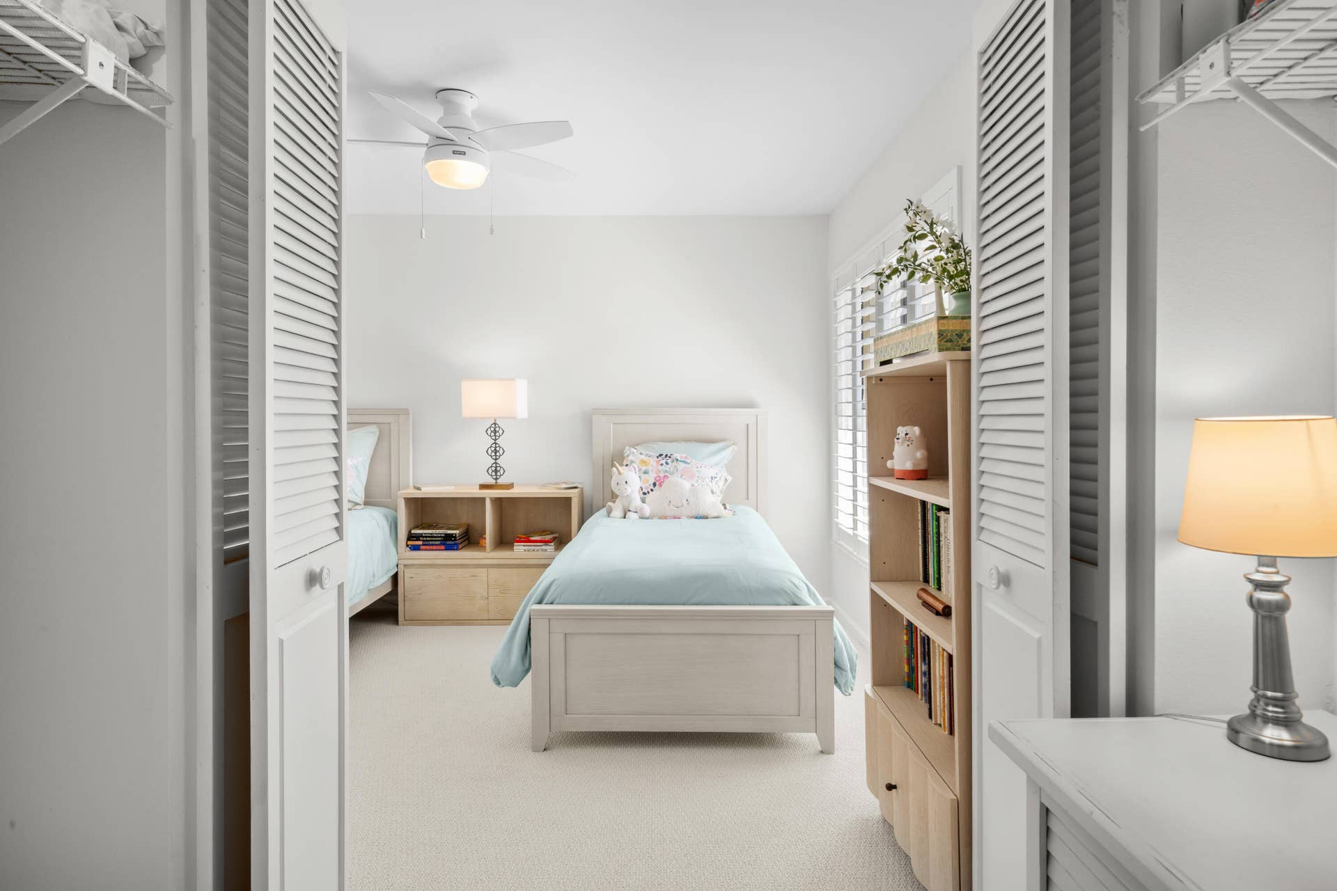 40 Edinburgh Drive, Palm Beach Gardens, FL 33418 Bedroom 2 Closet