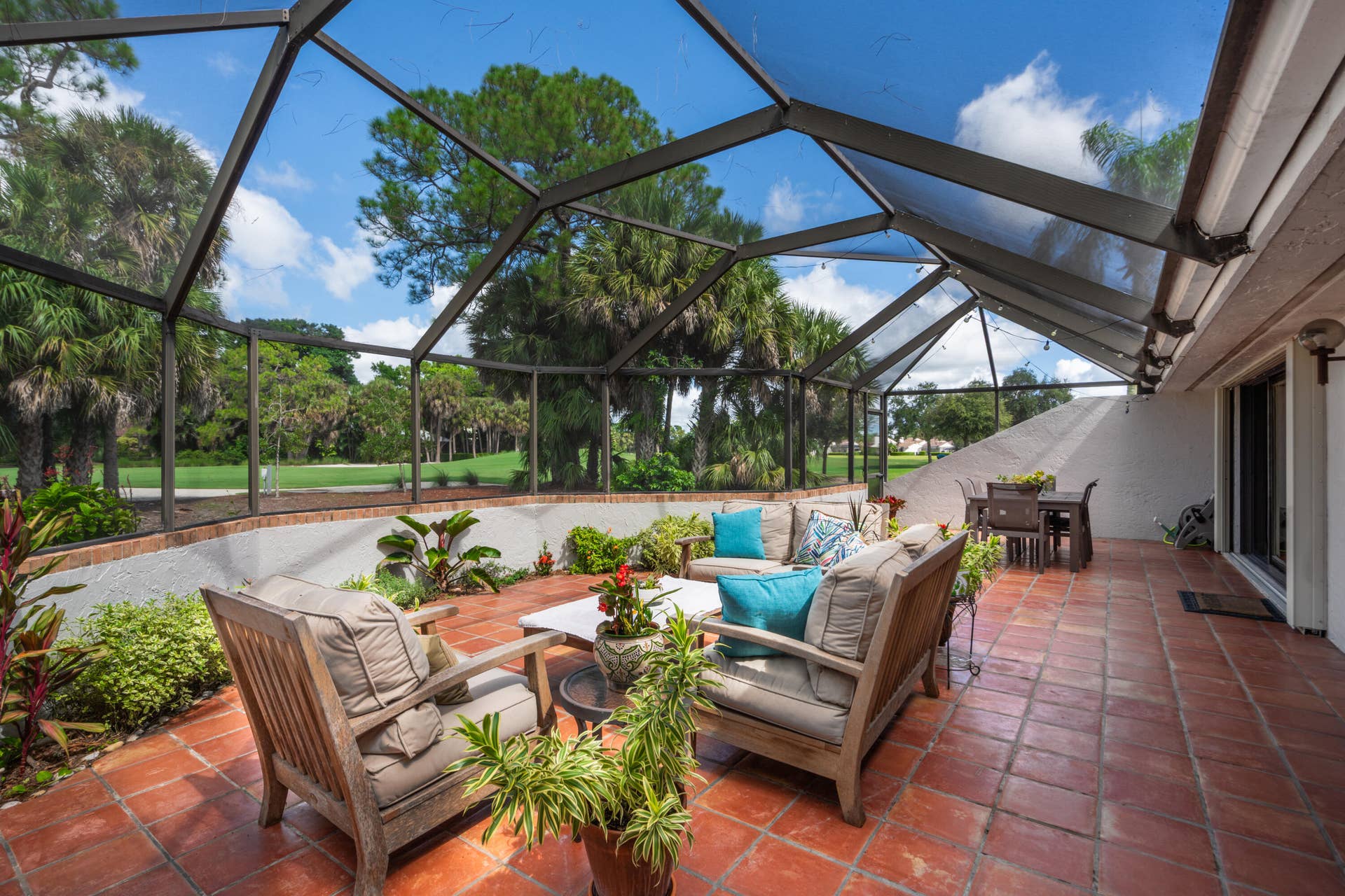 40 Edinburgh Drive, Palm Beach Gardens, FL 33418 Extended Patio