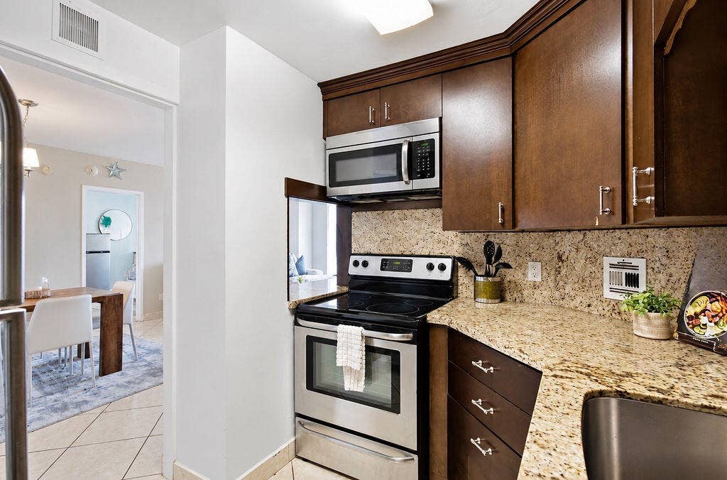 4040 Galt Ocean Drive, #905, Fort Lauderdale, FL 33308 IMG_5339