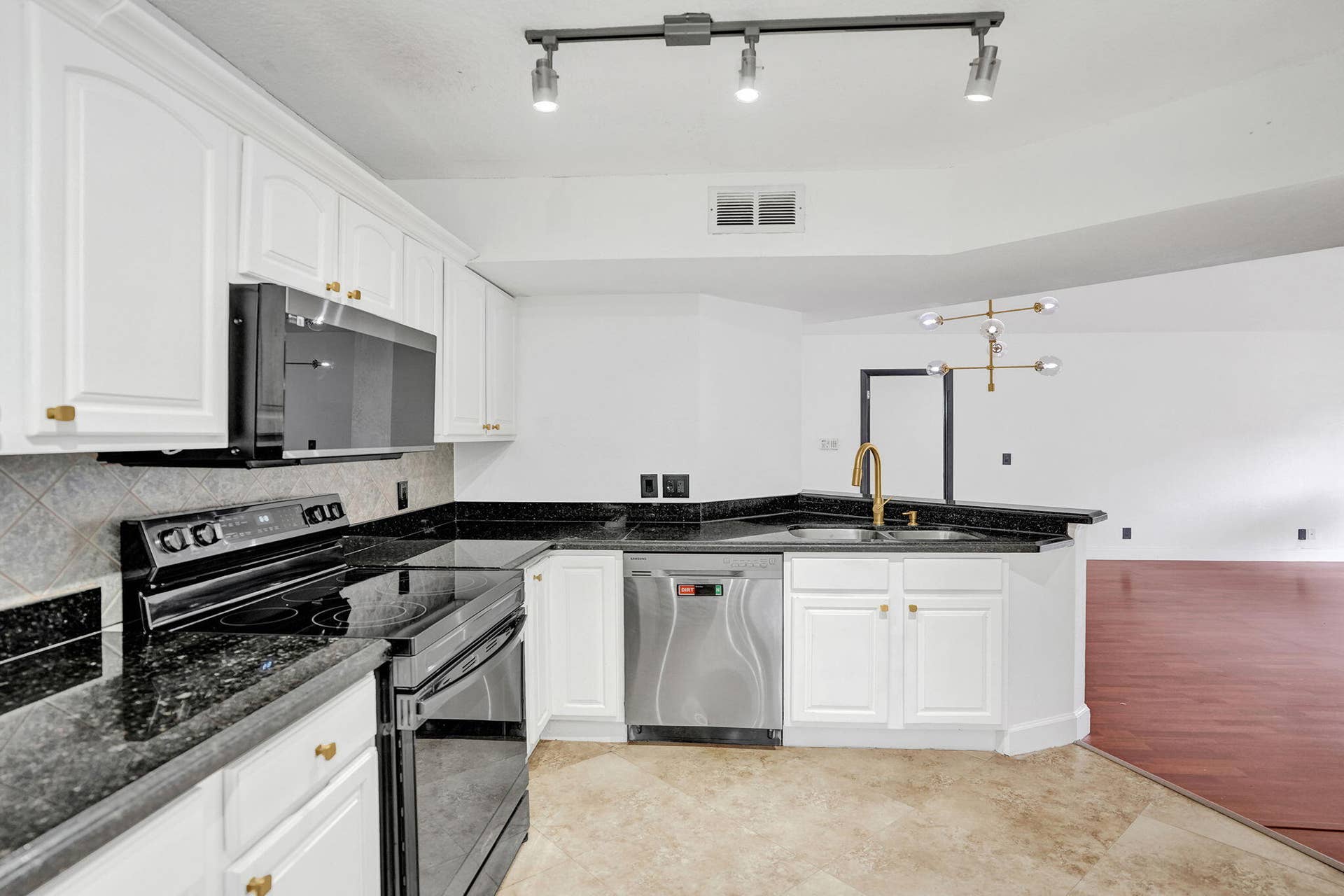 8761 Wiles Road, #301, Coral Springs, FL 33067 4
