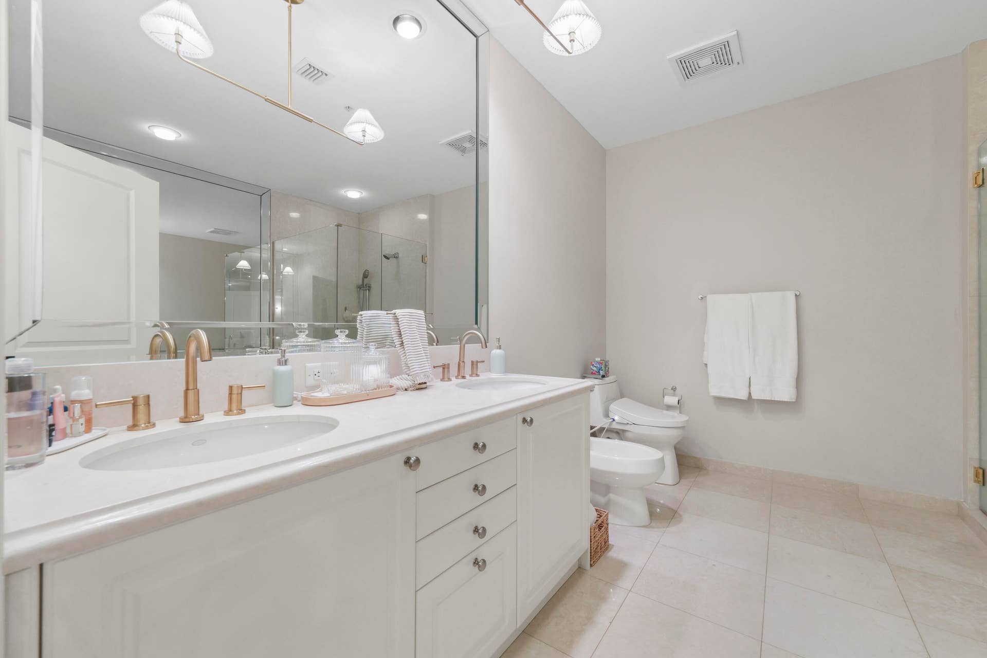 1063 Hillsboro Mile, #206, Hillsboro Beach, FL 33062 1063 Hillsboro Mile, 206 - 32.jpg-FULL