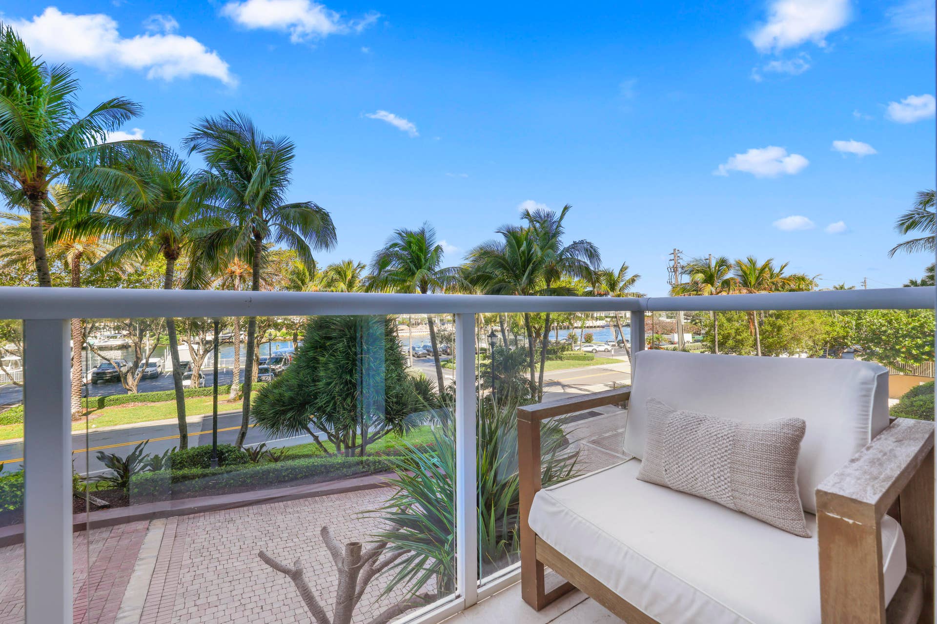 1063 Hillsboro Mile, #206, Hillsboro Beach, FL 33062 1063 Hillsboro Mile, 206 - 14.jpg-FULL