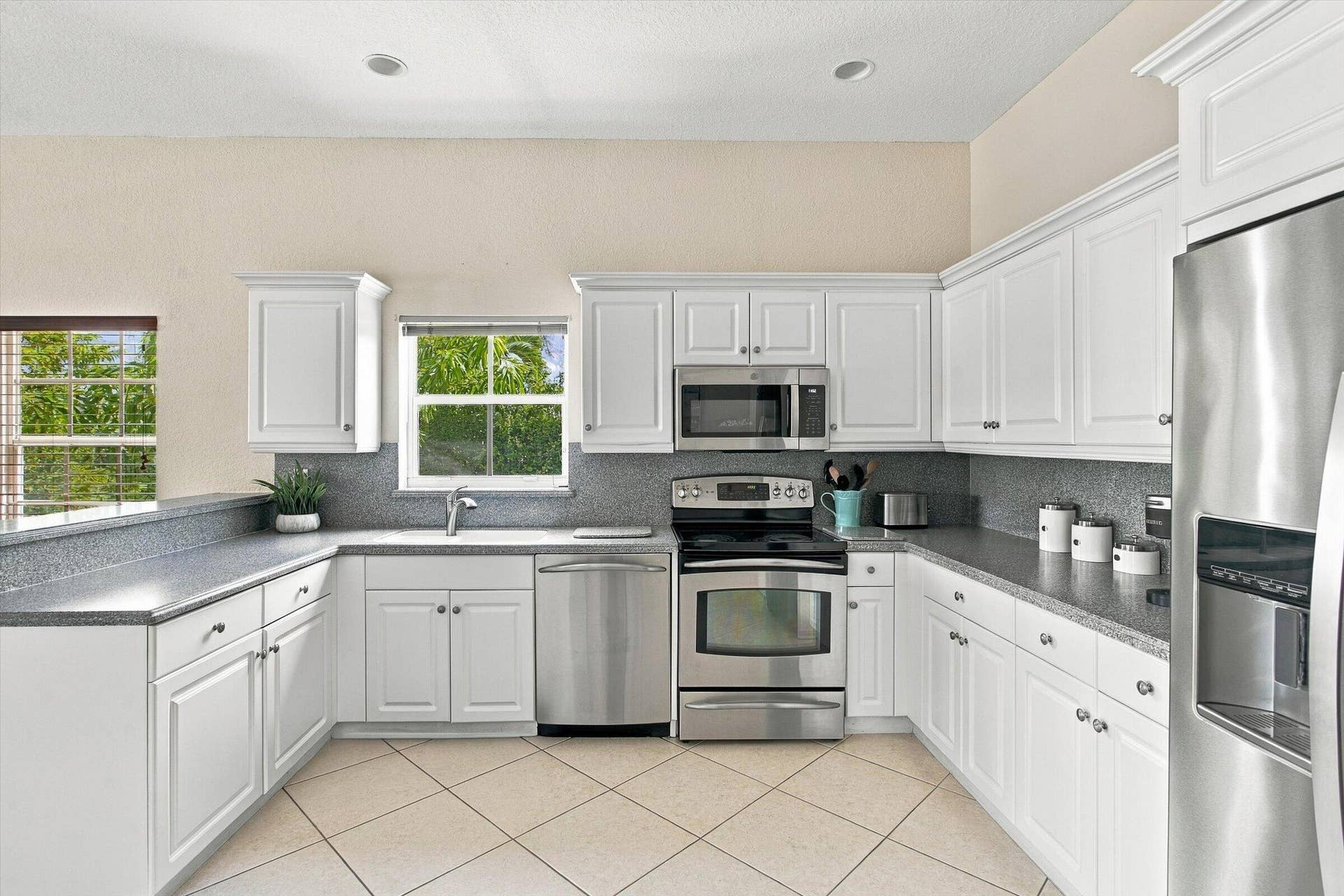 1295 WINDSOR Lane, Weston, FL 33327 24-photo-d-37
