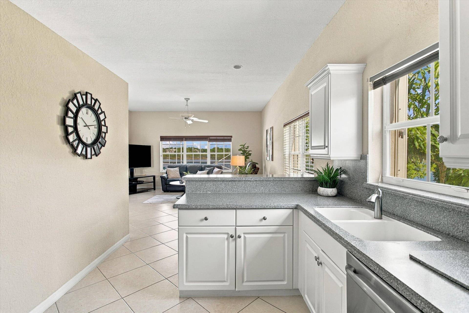1295 WINDSOR Lane, Weston, FL 33327 25-photo-d-38