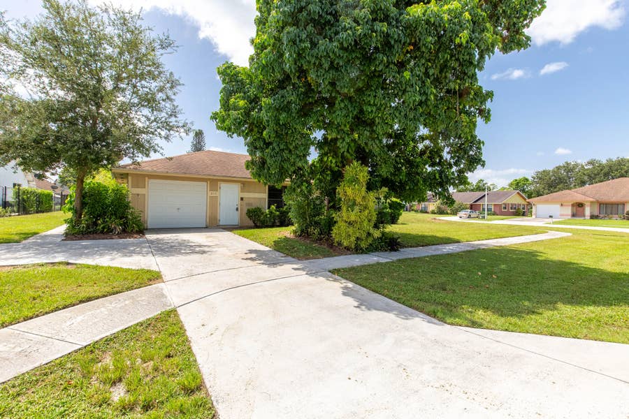 Property photo for 815 Peppertree Court, Wellington, FL