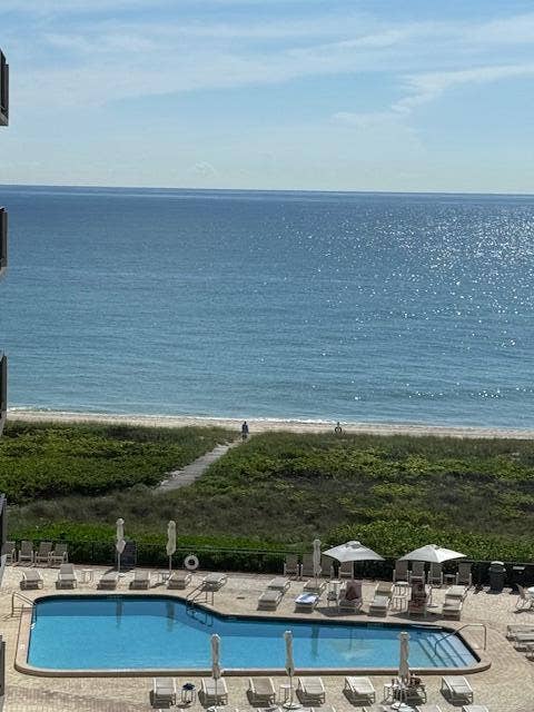 1900 S OCEAN Boulevard, #3G, Lauderdale By The Sea, FL 33062 Oceanfront heated pool.