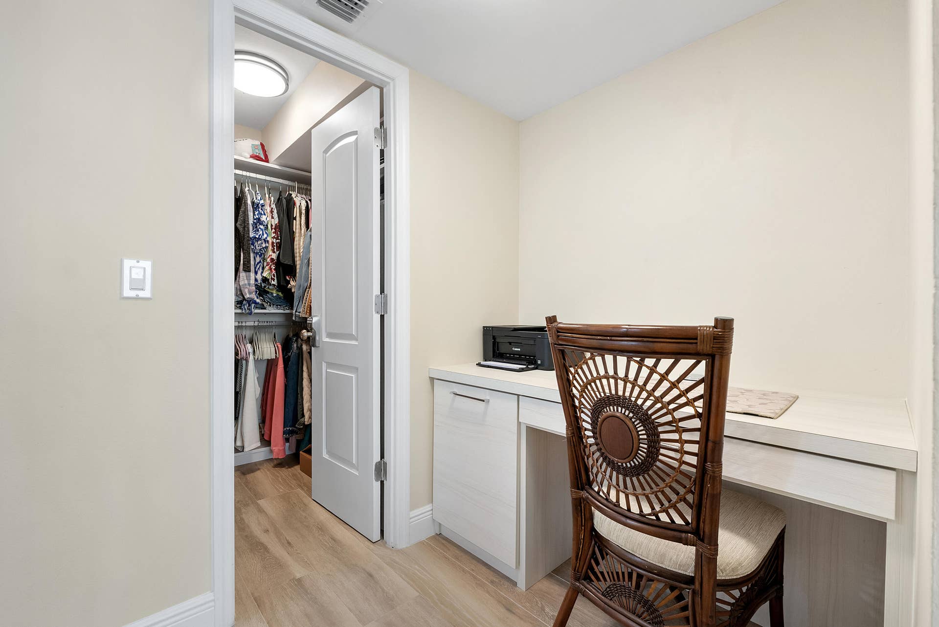 1900 S OCEAN Boulevard, #3G, Lauderdale By The Sea, FL 33062 Desk in primary bedroon nook off walk-in closet and bath (could be a vanity, too)