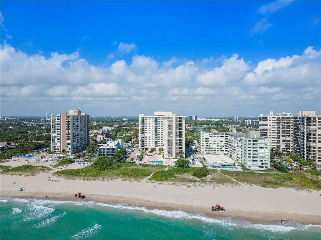 1900 S OCEAN Boulevard, #3G, Lauderdale By The Sea, FL 33062 Ocean Place in the middle - cleaning beach underway