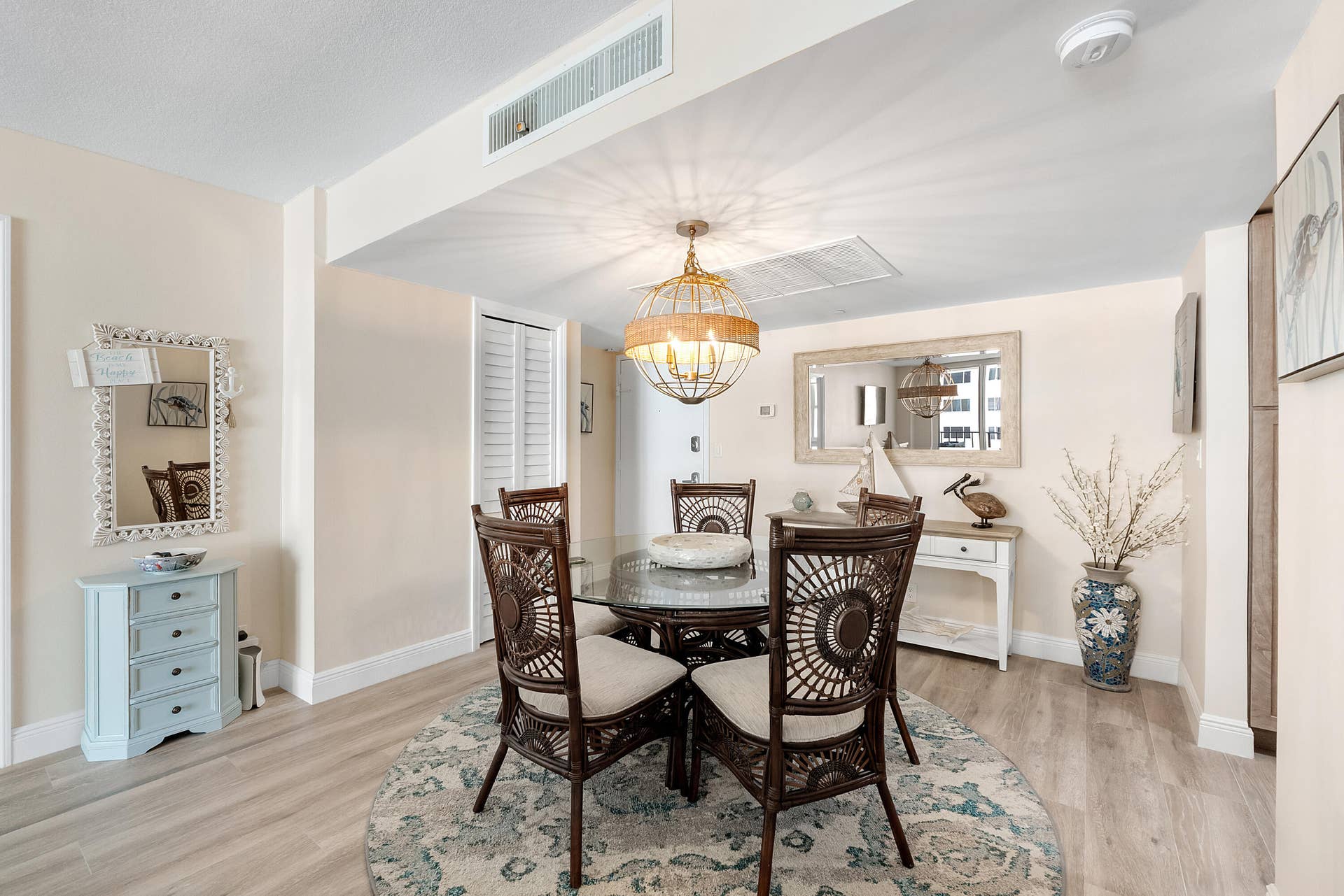 1900 S OCEAN Boulevard, #3G, Lauderdale By The Sea, FL 33062 Diniing area