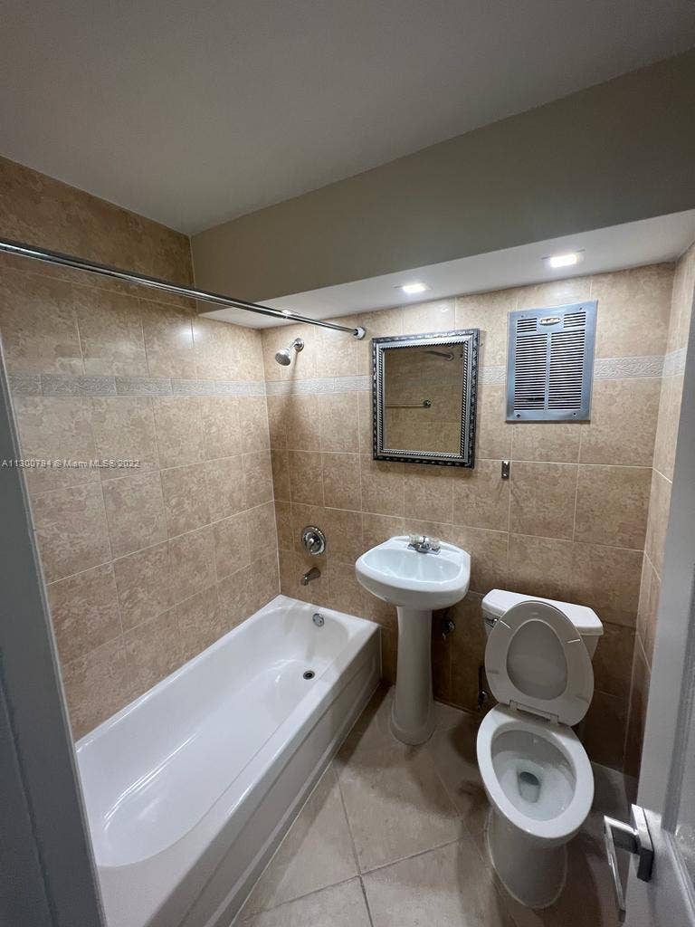 2755 NE 28th Avenue, #C3, Lighthouse Point, FL 33064 10