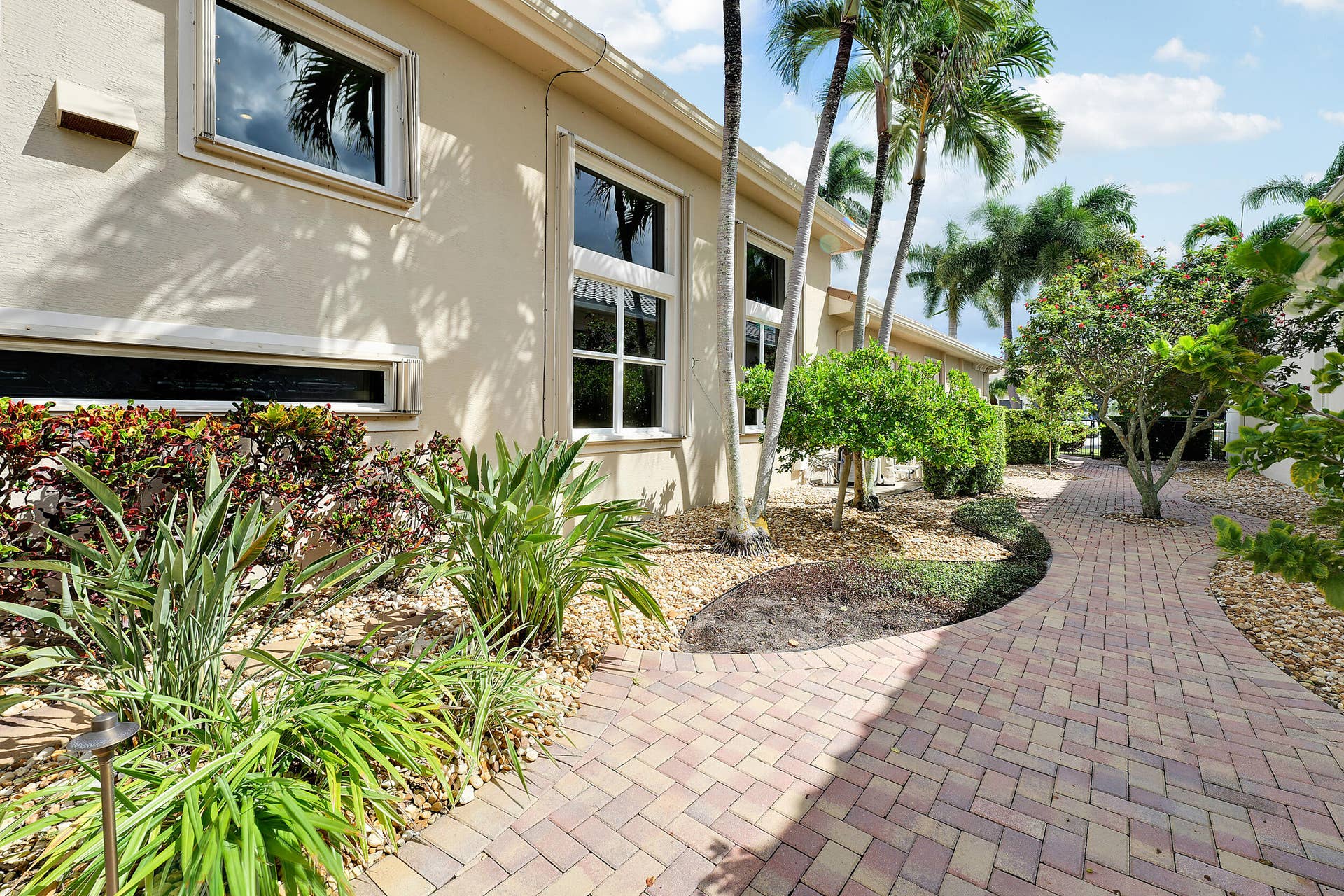 807 Floret Drive, Palm Beach Gardens, FL 33410 029