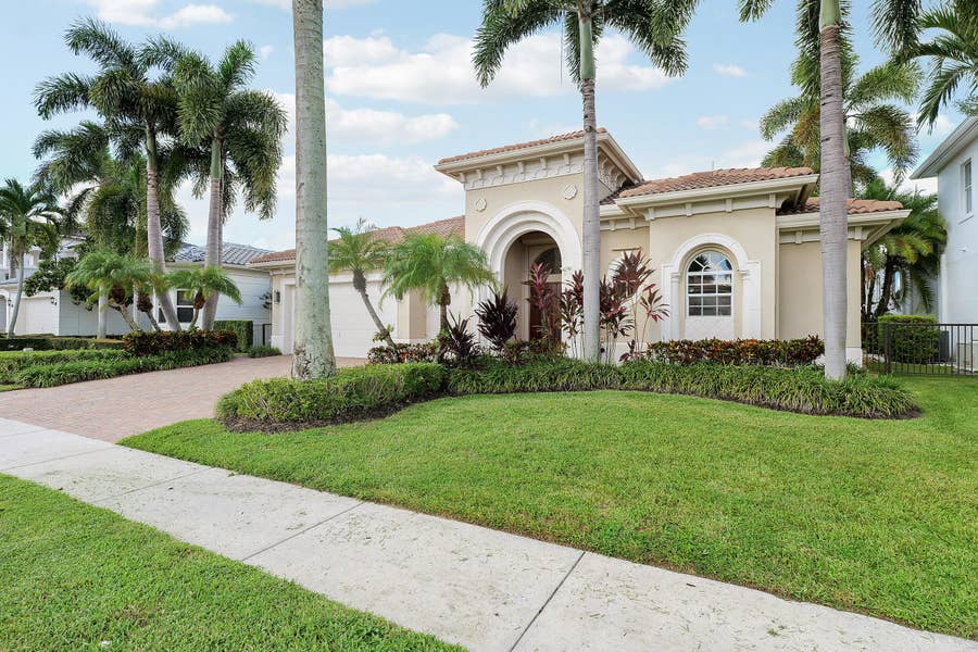 Property photo for 807 Floret Drive, Palm Beach Gardens, FL