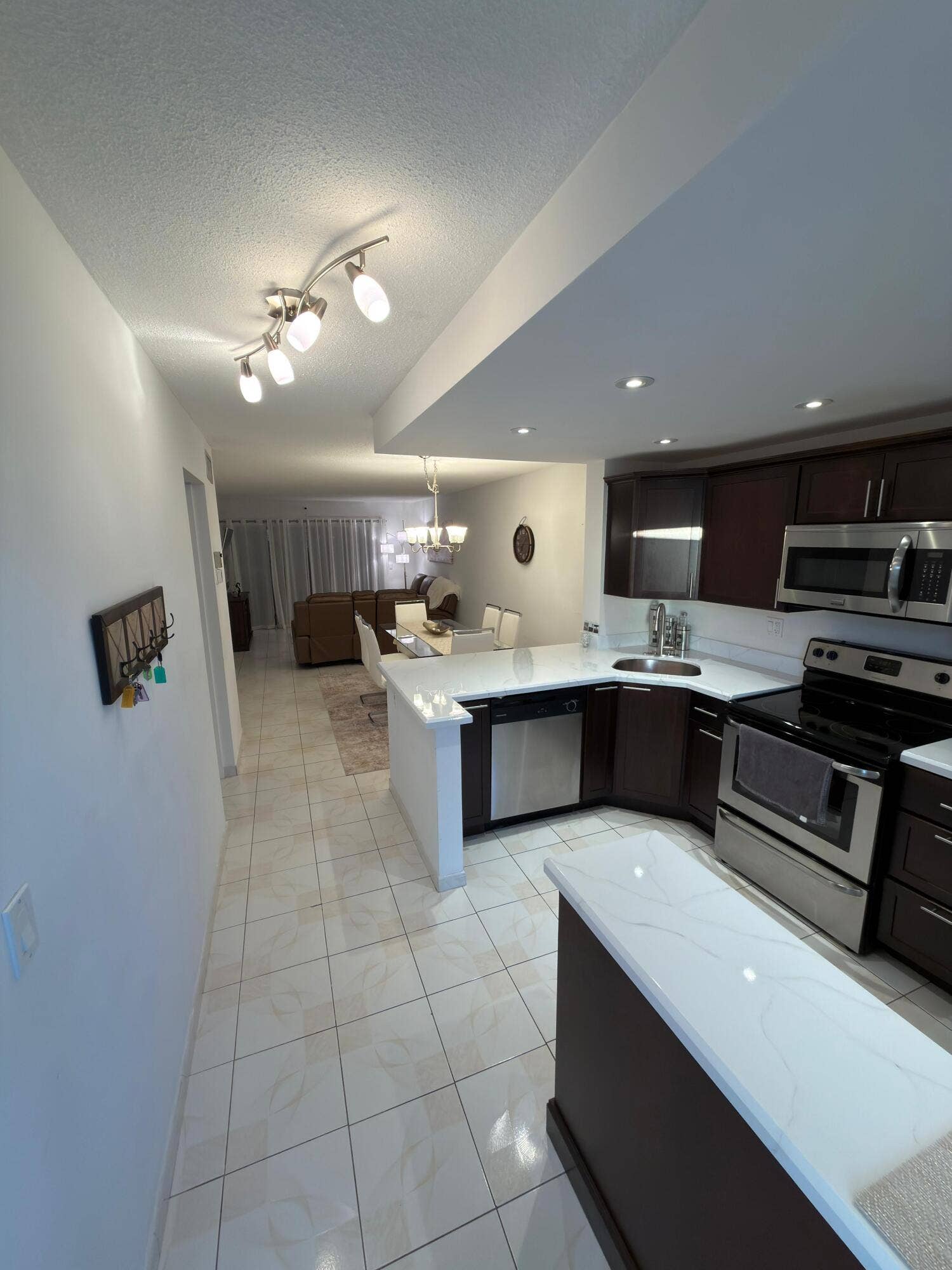 450 PARADISE ISLE Boulevard, #201, Hallandale Beach, Hallandale Beach, FL 33009 paradise21