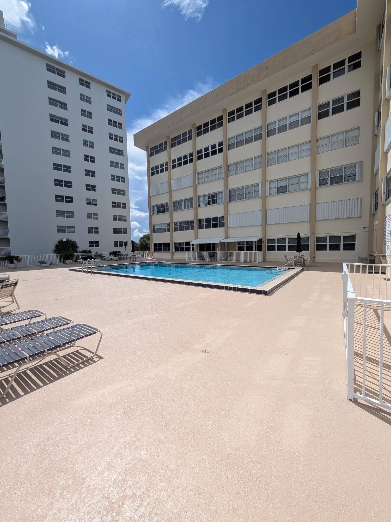 111 Golden Isles Drive, #C10, Hallandale Beach, FL 33009 PXL_20260919_184236652.RAW-01