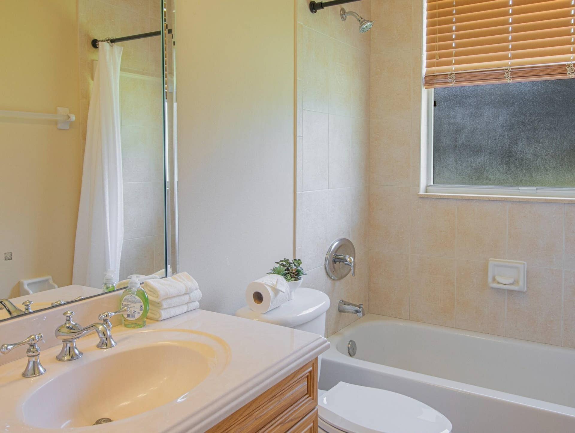 2880 B Road, Loxahatchee Groves, Loxahatchee, FL 33470 bathroom3(1)