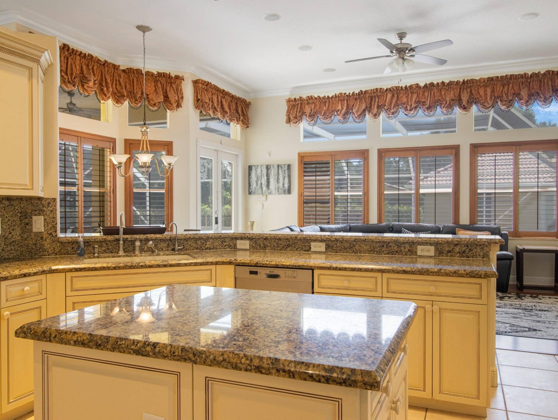 2880 B Road, Loxahatchee Groves, Loxahatchee, FL 33470 kitchen family room view(1)